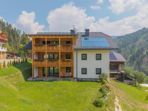 an image of a house with a solarium at Lüch dl Chessl - Kesslhof in San Martino in Badia