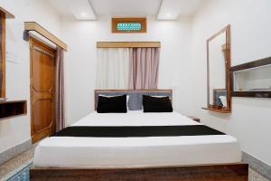 Gallery image of Hotel O Kalash Guest House in Ayodhya +28 photos