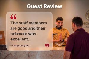 a sign that says the staff members are good and their behavior was excellent at Collection O Andheri Near Western Express Highway in Mumbai