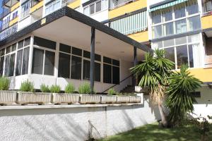 Budynek, w którym mieści się apartament
