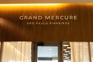 a sign for the grand mercure sao paulo pharmacy at Grand Mercure SP Pinheiros in São Paulo