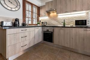 A kitchen or kitchenette at Windsor Panoramic Las Americas