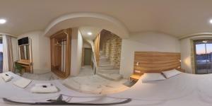 a room with a skateboard laying on the floor at Faros Elafonisi in Elafonisi