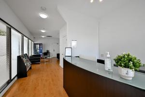 Gallery image of New Royal Inn in New Westminster