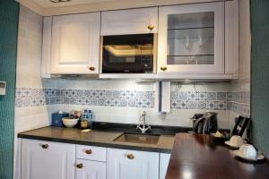 A cozinha ou kitchenette de Hotel Madera Hollywood
