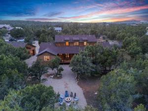 an aerial view of a house in the woods at East Zion Trails Retreat-Hot tub, Resort Amenities, Exceptional in Orderville
