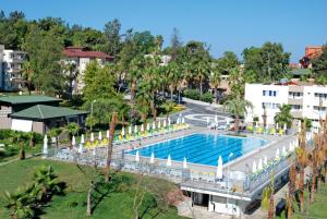 Bazén v ubytování Club Sidelya Hotel nebo v jeho okolí