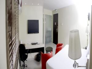 Mynd úr myndasafni af KSF Place Alaka í Lagos