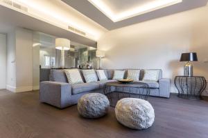 A seating area at Plaza de Refinadores