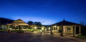 Gedung tempat chalet berlokasi