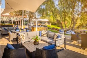 Un restaurant sau alt loc unde se poate mânca la Crowne Plaza Stratford-upon-Avon by IHG