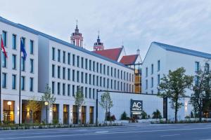 Zgradba, v kateri se nahaja hotel