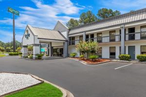 a rendering of a hotel with a parking lot at Quality Inn Walterboro I-95 in Walterboro