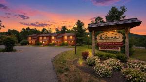 a hotel with a sign in front of a building at Arena by AvantStay in North Creek