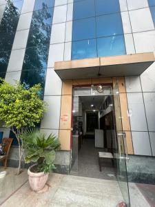 Façana o entrada de Hotel Royal Ashoka - Sector 44 Noida
