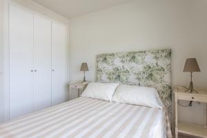 Gallery image of Lopimar Playa Malvarrosa in Sagunto +25 photos