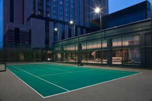 Tennis eller squash på eller i nærheten av Ramada Plaza Lianyungang