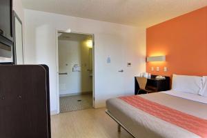 Postel nebo postele na pokoji v ubytování Motel 6-Austin, TX - North Central
