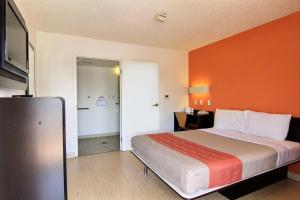 Postel nebo postele na pokoji v ubytování Motel 6-Austin, TX - North Central