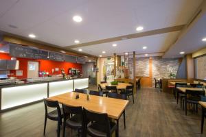 巴登公寓酒店餐厅或其他用餐的地方
