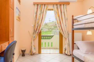 Posteľ alebo postele v izbe v ubytovaní Rose Residence-360º sea view