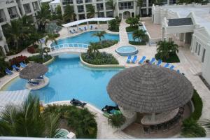 Bassein majutusasutuses The Atrium Resort või selle lähedal