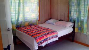 Katil atau katil-katil dalam bilik di Don Santiago Guesthouse Downtown
