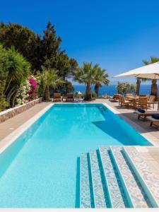 a swimming pool with a view of the ocean at Casa tra Cielo e Mare in Lipari