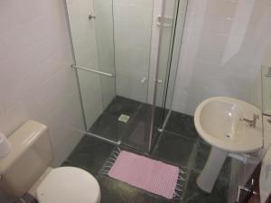 Ένα μπάνιο στο Pousada Oásis Ilha Grande