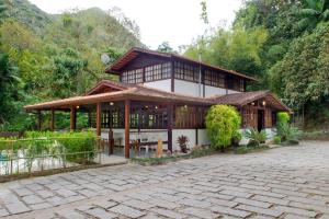 Um jardim em Pousada Caminho das Candeias