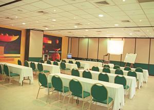 Zona business o sala conferenze di Hotel Guadaira Resort
