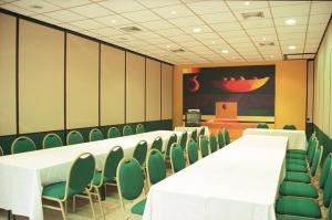 Zona business o sala conferenze di Hotel Guadaira Resort