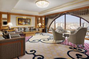 Posezení v ubytování Makkah Hotel