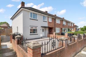 a house with a wrought iron fence at Perfect Getaway 1 in Middlesbrough