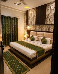 Llit o llits en una habitació de Hotel Urban Stay - By Silver Hospitality