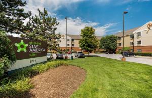 a sign in front of a stay america clinic at Extended Stay America Suites - Chicago - Gurnee in Gurnee