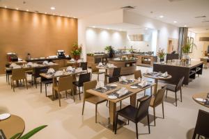 阿比让阿兹拉酒店餐厅或其他用餐的地方