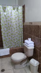 Phòng tắm tại Motel Sahara Suites