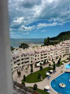 a view of a resort with a swimming pool at Видовые 2-комнатное апартаменты в комплексе Varna South Bay in Asparukhovo