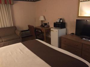 Ein Bett oder Betten in einem Zimmer der Unterkunft Americas Best Value Inn & Suites-Boise