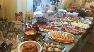 Jedlo v ubytovaní bed & breakfast alebo blízkom okolí