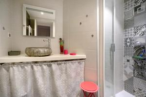 a bathroom with a shower and a sink at Appartement - Les ecrins 3 in Valloire +18 photos
