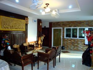 Foto da galeria de Siam House Interplace em Lopburi