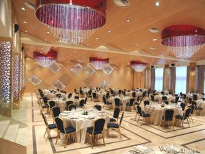 Restaurace v ubytování Hotel Palacio Albacete & SPA + 37 fotografií