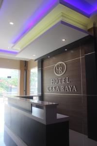 Certifikát, hodnocení, plakát nebo jiný dokument vystavený v ubytování Cyka Raya Hotel
