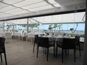 Gallery image of Aparthotel Solifemar in Castelldefels