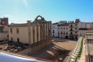 a view of an old building in a city at Diana Boutique Apartamentos in Mérida