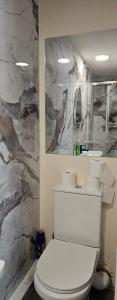 Gallery image of Shine Room in Theale