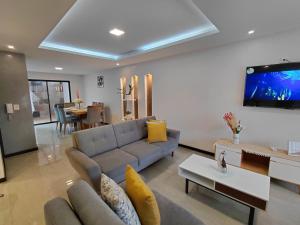Casa el Cebollar TV 또는 엔터테인먼트 센터