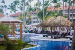 Poolen vid eller i närheten av Majestic Mirage Punta Cana, All Suites – All Inclusive